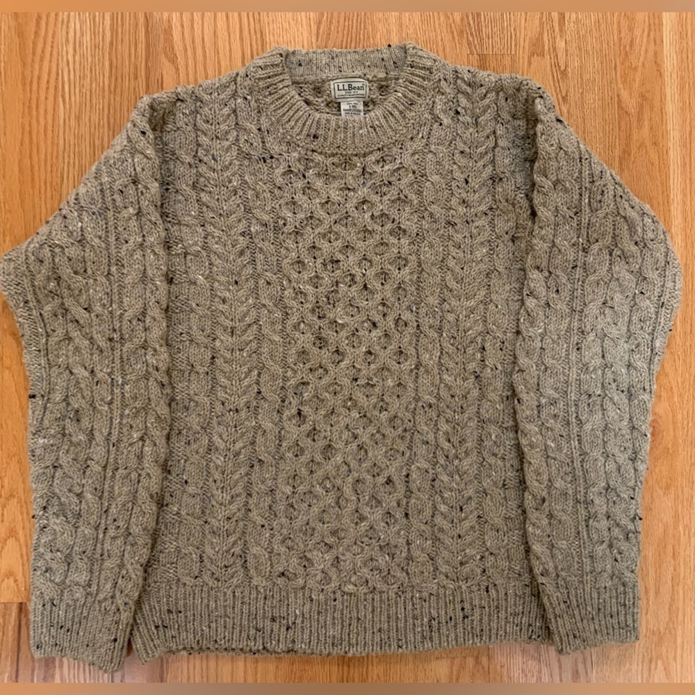 L.L. Bean Men's Small Vintage Fisherman Sweater: 100% Wool. Made in Ireland.
